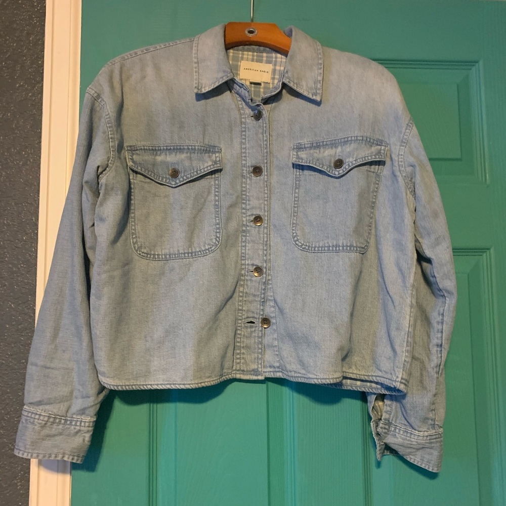 Cropped denim chambray top
